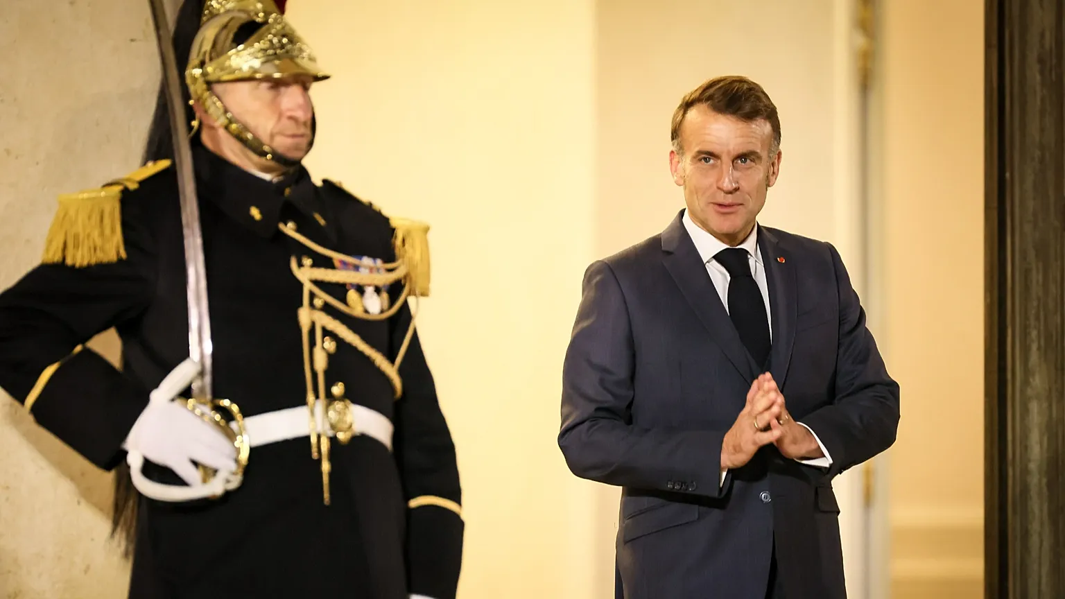 Fake news politique en France : comment une vidéo truquée d’un « coup d’État » a circulé massivement