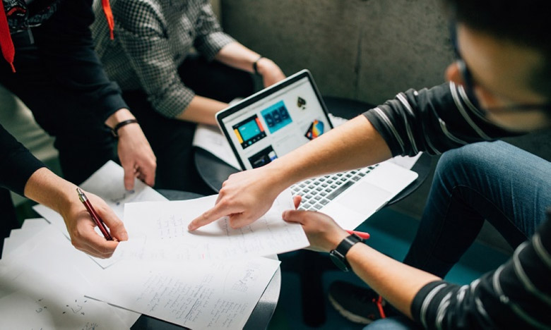 Jeunesse et entrepreneuriat : le Maroc lance un fonds de 500 millions de dirhams pour les start-up nationales