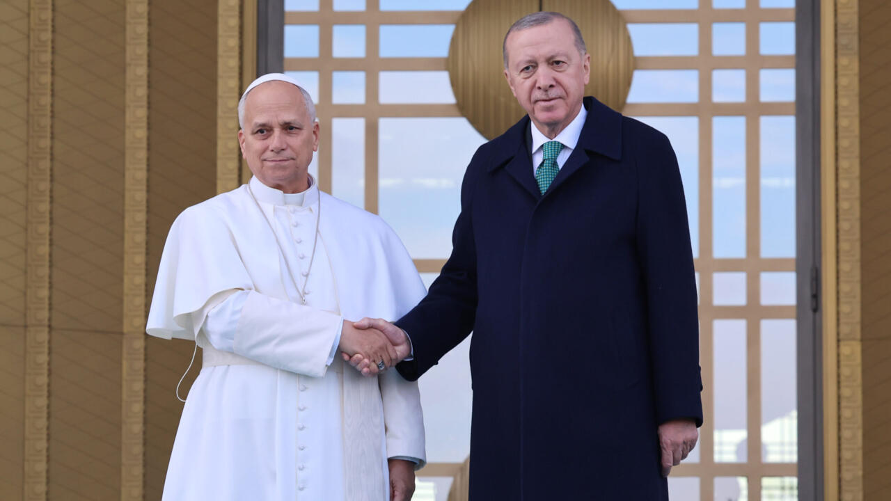 Le pape Léon XIV en Turquie : un voyage hautement stratégique dans une région sous tension
